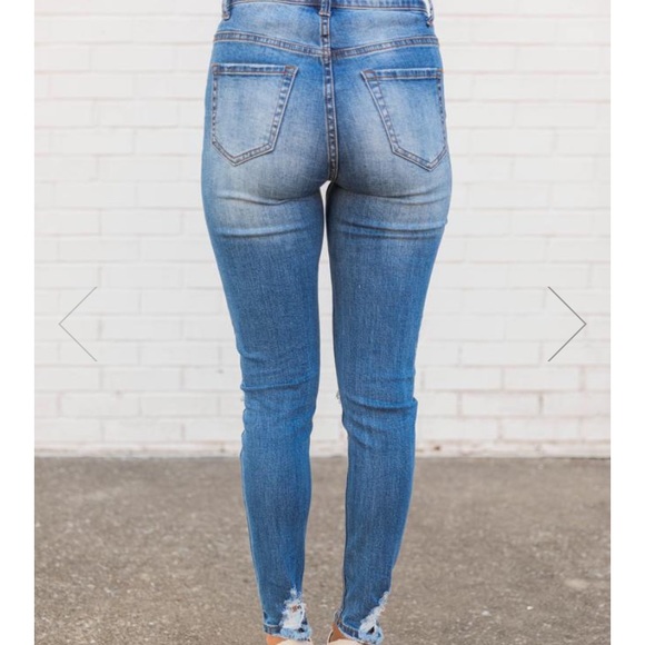 Pink lily “The Maggie”  skinny jeans - Picture 3 of 3